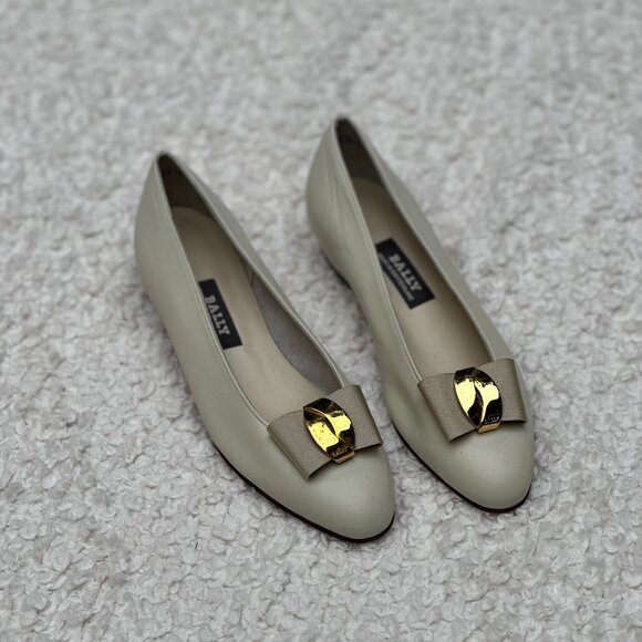 Bally Made in Switzerland Cream Leather Flats | Gold Bow Detail | Size 6 - Picture 1 of 5